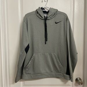 Nike Hoodie Mens XLarge Gray Therma Fit Pullover Training Long Sleeve Swoosh